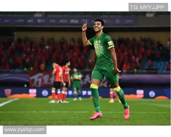 足球明星展现帅气瞬间的精彩动作合集让人目不暇接