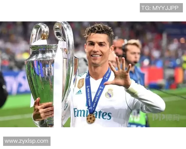 哪个足球明星亲临现场观看欧冠比赛引发球迷热议