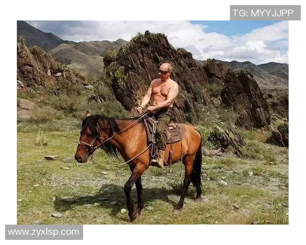 普京与足球明星亲密互动引发热议展现体育外交新风貌