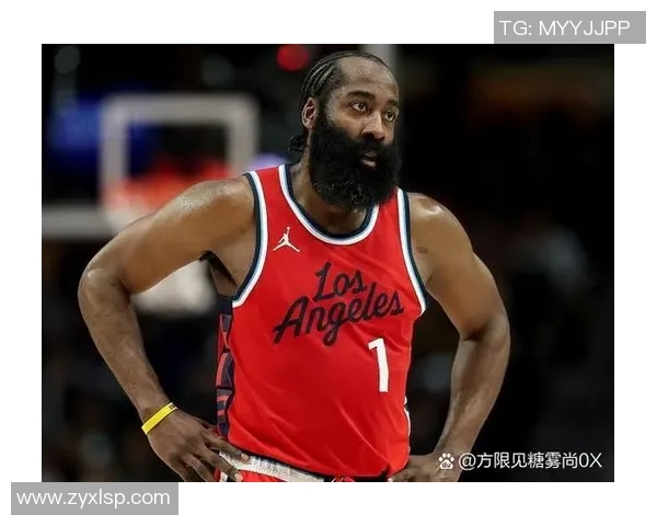 火箭队与魔术队激战正酣谁能在NBA赛场上笑到最后