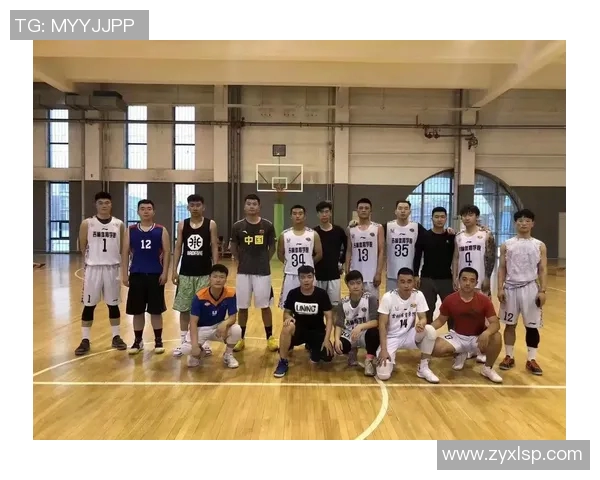 篮球明星背后的球队故事揭密他们的职业生涯与成就分析
